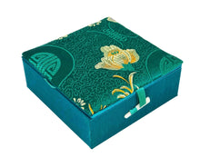 Load image into Gallery viewer, Pearl White Water Pearl Prayer Beads with Silk box