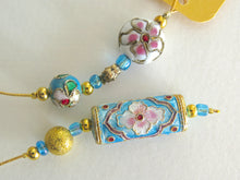 Load image into Gallery viewer, Indian Rose Beaded Bookmark