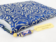 Load image into Gallery viewer, Sapphire Rose Beaded Bookmark